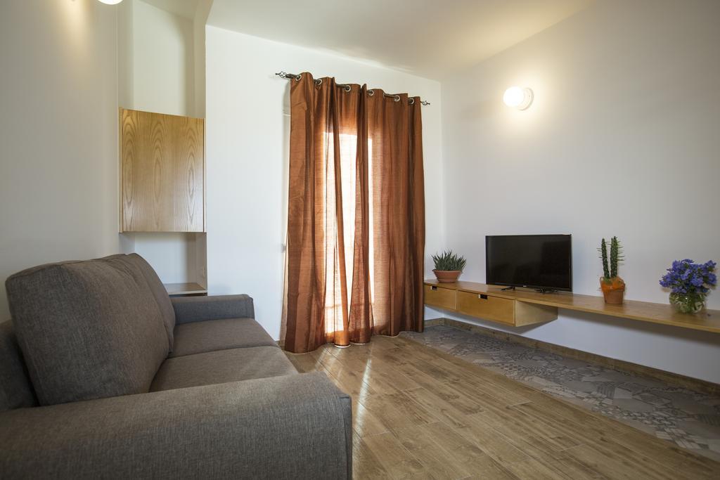 Quinto Tronco Hotel Elini Kültér fotó